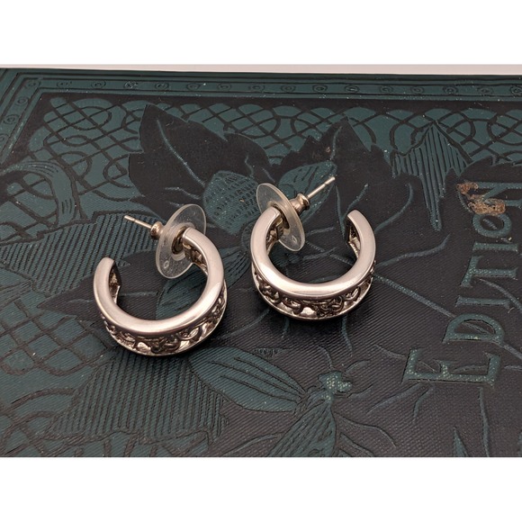 Kendra Scott Silver tone Celtic Knot Hoop Earrings Women's Jewelry - Picture 8 of 8